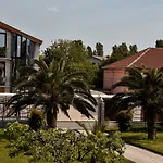 Villa Garden