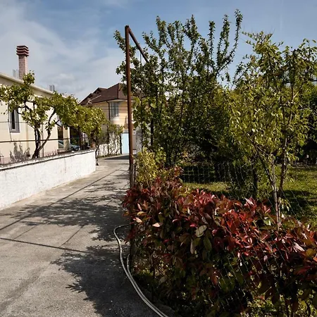 Garden Villa *